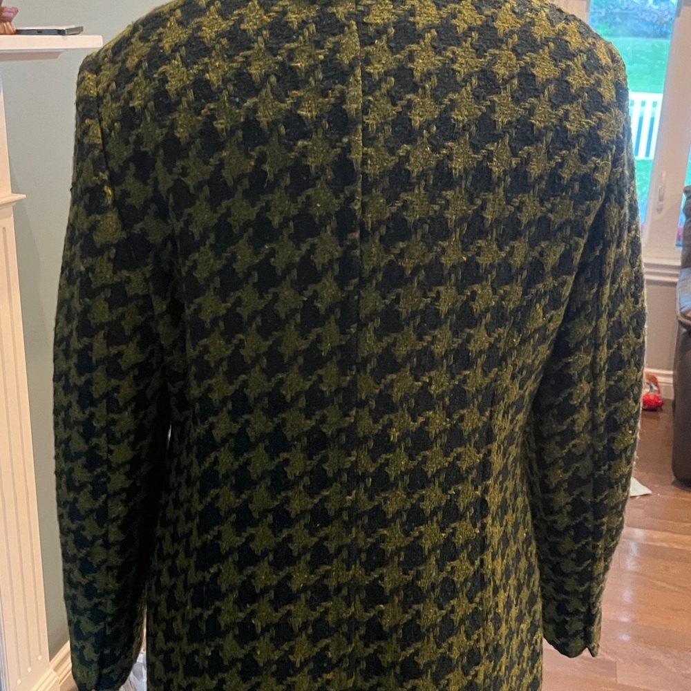 Oilily Houndstooth Wool/Carpet Coat 
42 or M-L - Picture 11 of 17